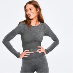 (S) Victoria’s Secret PINK Seamless Contour Long Sleeve Crop Top Gray Small